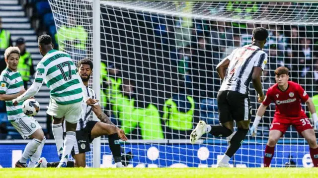 Celtic's Kelechi Iheanacho (L) scores to make it 5-2 during a Scottish Gas Scottish Cup semi-final match between Celtic and St Mirren at Barclays Hampden, on April 19, 2026,