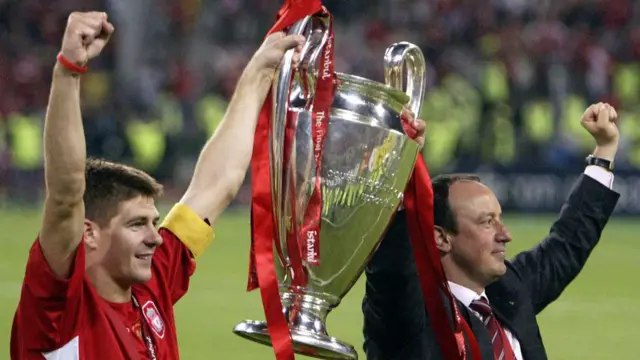 Steven Gerrard and Rafa Benitez hold the European Cup aloft