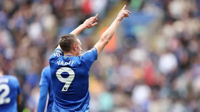 Jamie Vardy of Leicester City celebrates