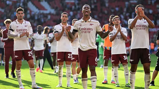 Arsenal players celebrating