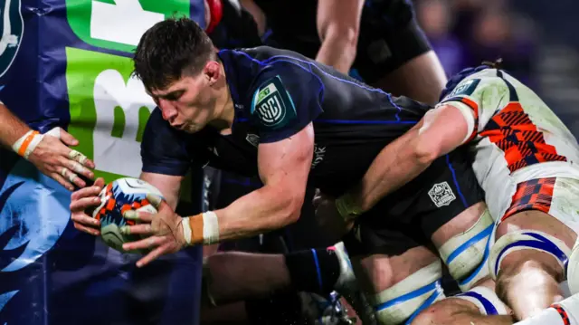 Rory Darge scoring for Glasgow Warriors