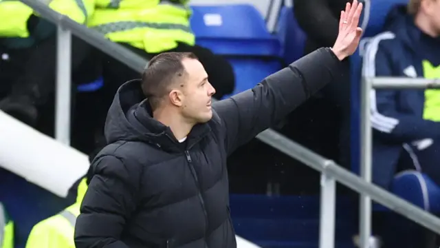 Chris Davies marshals his Birmingham side against Leicester 