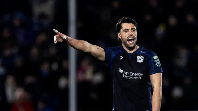 Adam Hastings in action for Glasgow Warriors