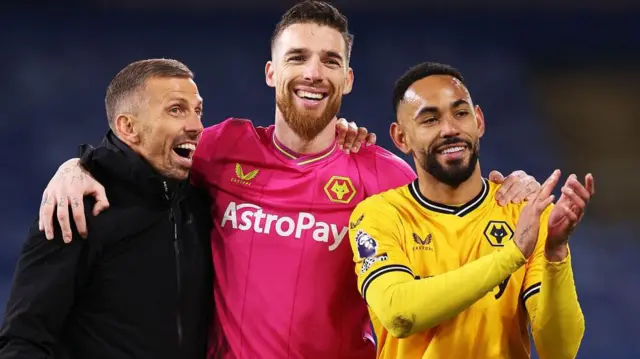 Matheus Cunha, Jose Sa and Gary O'Neil after full-time