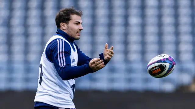 France captain Antoine Dupont