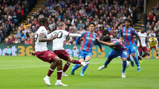 West Ham United's Jarrod Bowen scores his side's second goal during the Premier League match between Crystal Palace FC and West Ham United FC