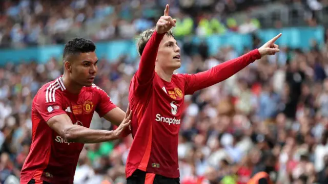 Casemiro and Alejandro Garnacho celebrate Garnacho's goal at Wembley