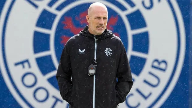 Philippe Clement in Rangers training