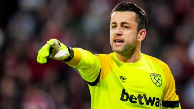 Lukasz Fabianski reacts during match