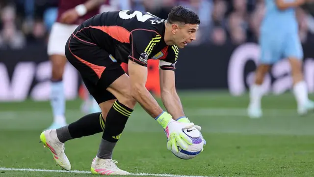  Emiliano Martinez