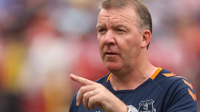 Alan Kelly during an Everton warm-up session