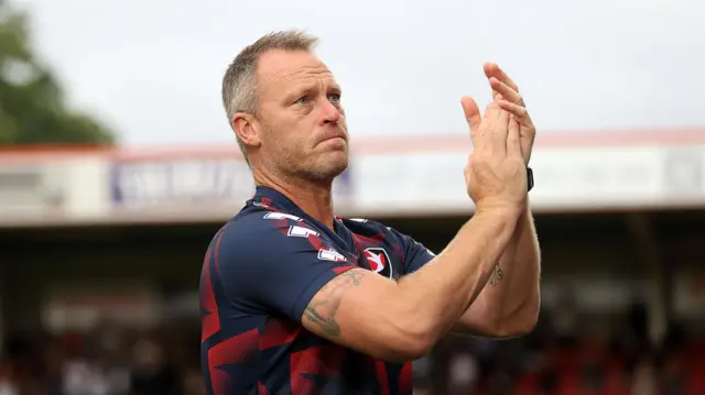 Michael Flynn claps Cheltenham fans 