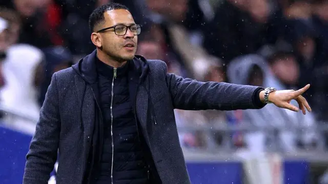 Liam Rosenior pointing on the touchline