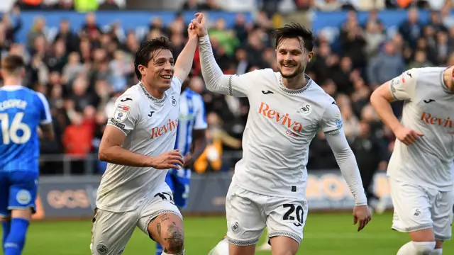 Goncalo Franco and Liam Cullen celebrate 
