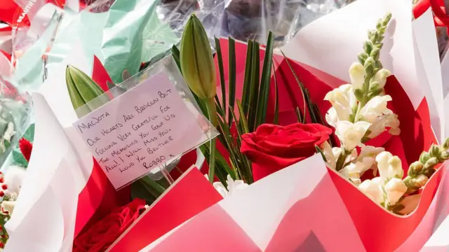 Andy Robertson's written note, which says: "MacJota, our hearts are broken but feeling very grateful for the memories you gave us all. I will miss you. Love you, brother. Robbo x."
