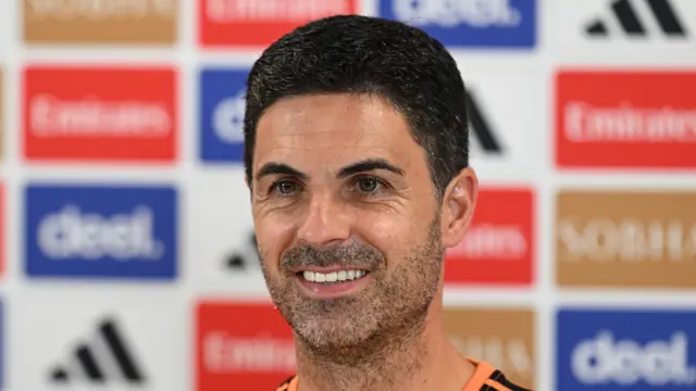 Mikel Arteta smiling