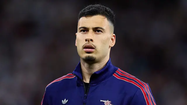 Gabriel Martinelli looks on before match