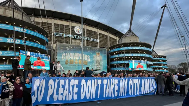 Man City fans