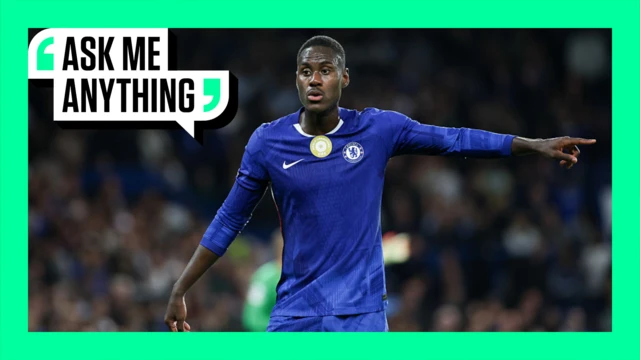Trevoh Chalobah points during Chelsea's Champions League win over Benfica with the green 'Ask Me Anything' border