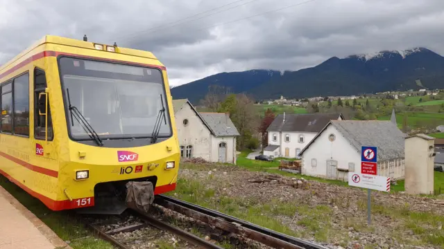 Image of train