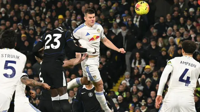 Bijol guides the ball towards goal from a corner 