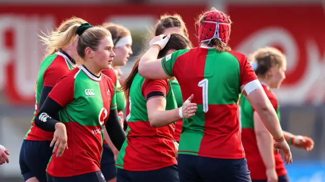 Clovers celebrate try 