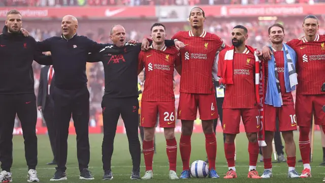 Liverpool players and coaching staff 