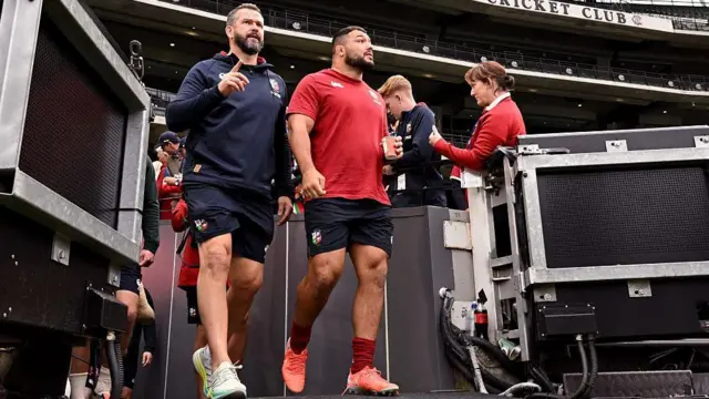 Andy Farrell and Ellis Genge walking out at Melbourne Cricket Ground