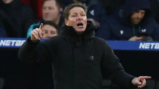 Oliver Glasner issues instructions to his players from the dugout