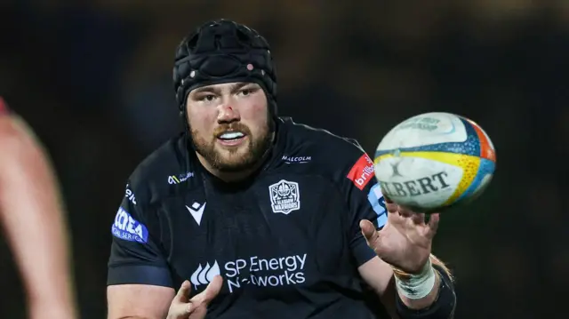 Zander Fagerson in action for Glasgow Warriors