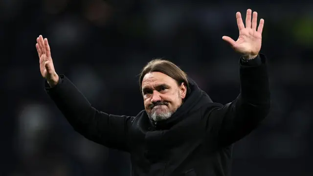 Daniel Farke holds his arms outstretched