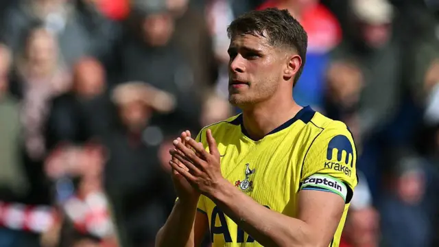 Tottenham defender Micky van de Ven
