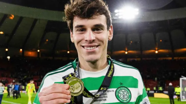 Celtic's Paulo Bernardo with League Cup winner's medal