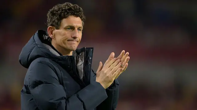 Keith Andrews applauding 