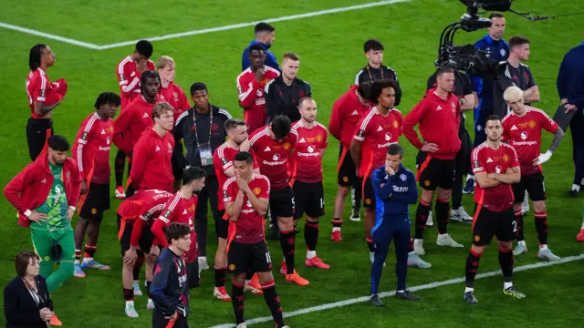 Dejected Manchester United players