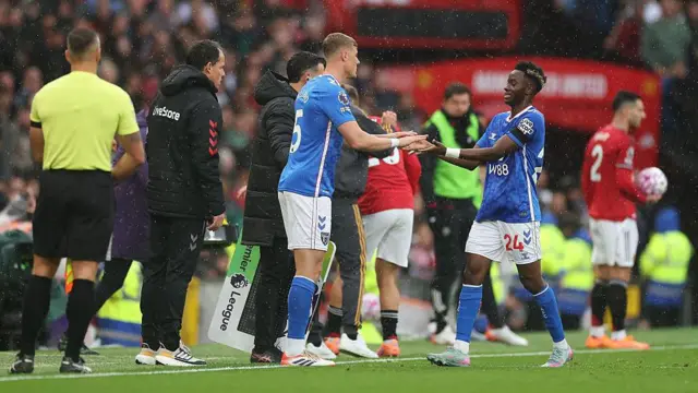 Simon Adingra of Sunderland is subbed off for teammate Daniel Ballard