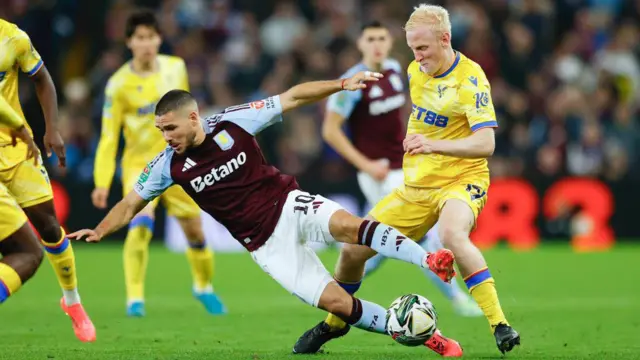 Crystal Palace's Will Hughes playing against Aston Villa in Carabao Cup fourth round