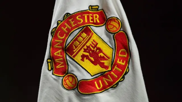 Manchester United club badge on a corner flag