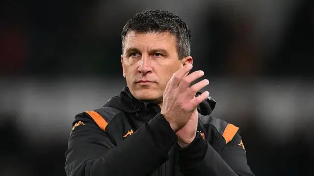 Hull manager Sergej Jakirovic applauds the fans 