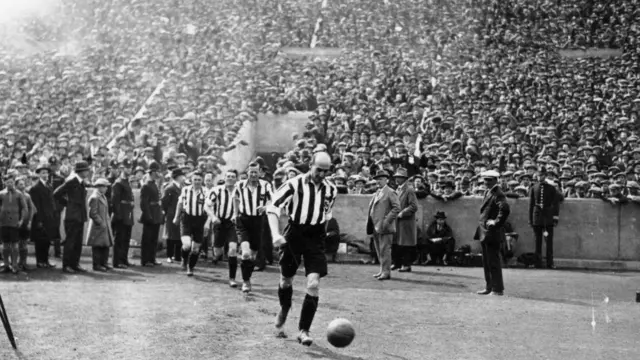 Sheffield United's 1925 team head out for the FA Cup Final against Cardiff at Wembley