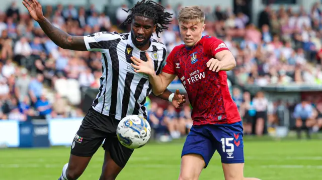 Kilmarnock's Fraser Murray and St Mirren's Richard Taylor