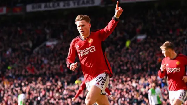 Scott McTominay celebrates for Manchester United