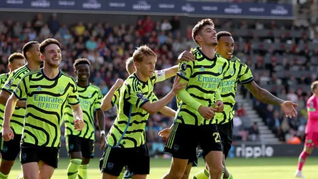 Arsenal players celebrate Kai Havertz goal