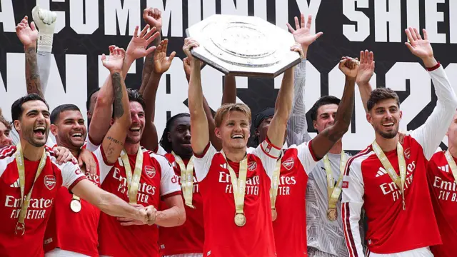 Arsenal lift the Community Shield trophy