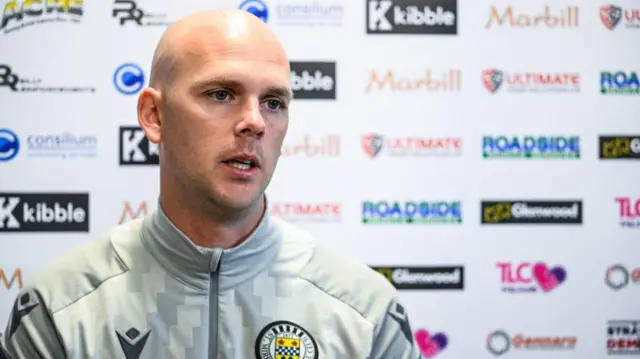 St Mirren head coach Craig McLeish