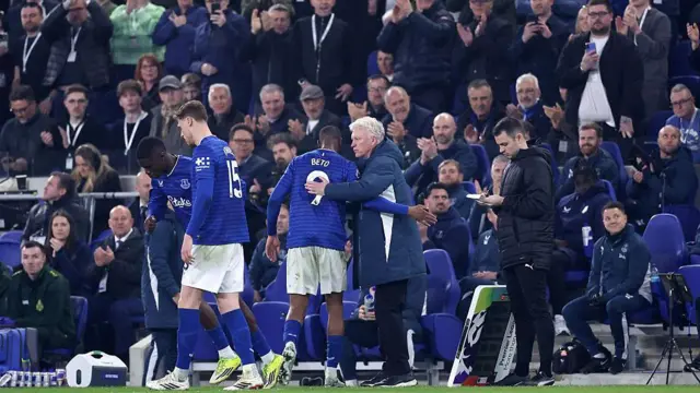 Beto embraces David Moyes 