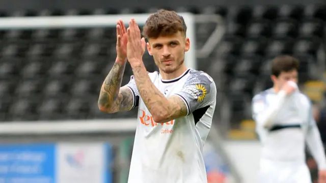 Jamie Paterson applauds Swansea fans last season