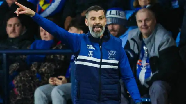 Kilmarnock manager Stuart Kettlewell giving instruction in today's defeat to Motherwell at Rugby Park. 