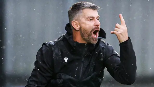 St Mirren manager Stephen Robinson