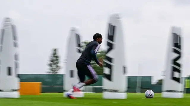 Anthony Elanga controls the ball during the pre season training session